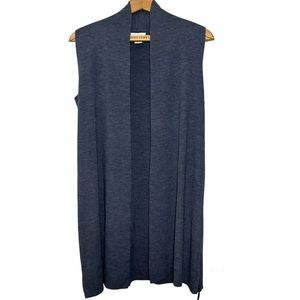 St. Tropez Grey Merino Wool blend, zip side hem, sleeveless cardigan. Women’s S